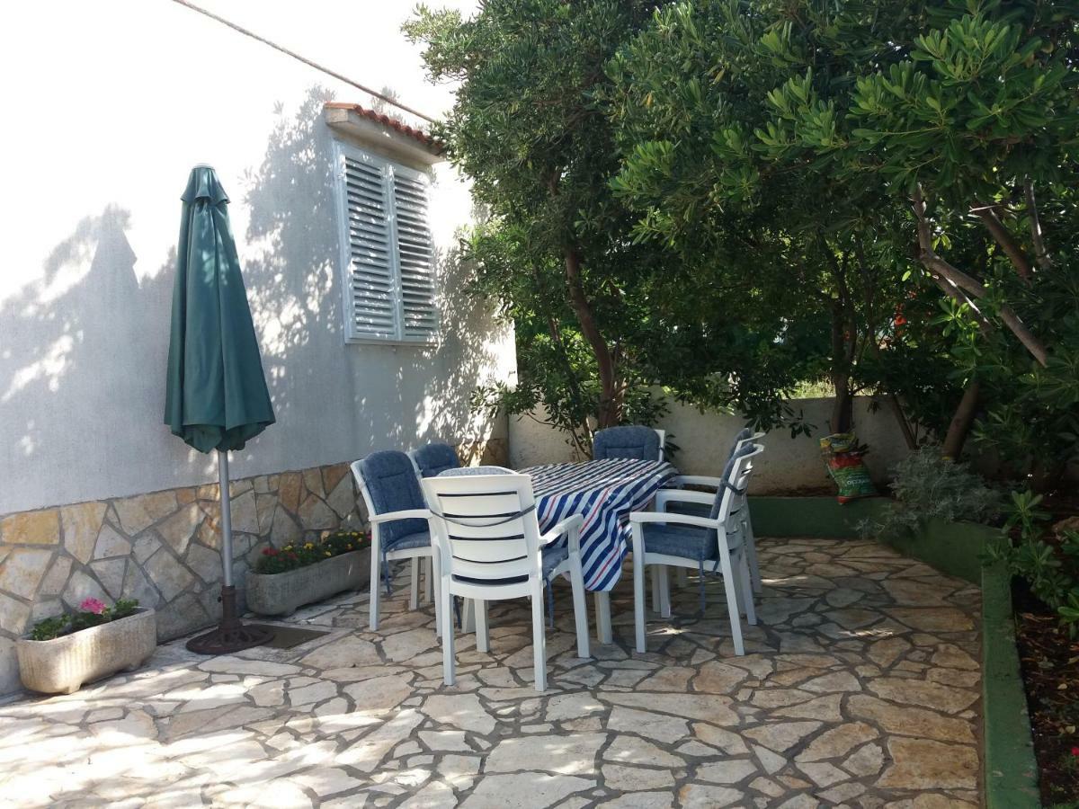 Apartman Nona Povljana Zewnętrze zdjęcie